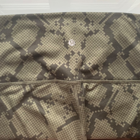 Lululemon High Rise Leggings - Picture 2 of 2